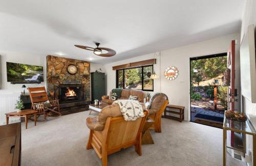 Prescott House | Pine Nest Retreat Saloon and Scenic Views