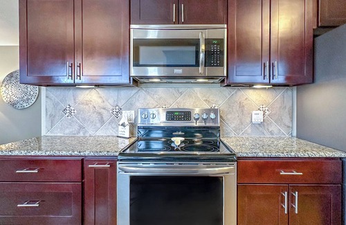 Briargate House | Pine & Peak - Bright, Airy Home w/Big Views in Peaceful Family Area