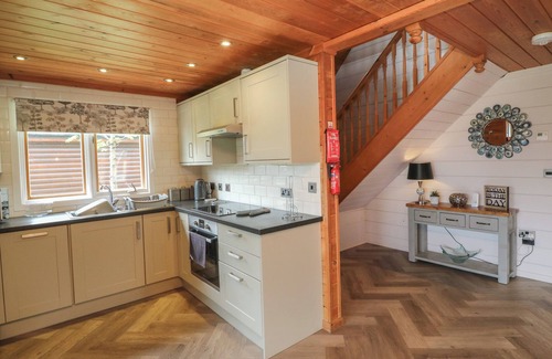 Bridgetown Cottage | PINE, pet friendly, luxury holiday cottage, with a garden in Dolton