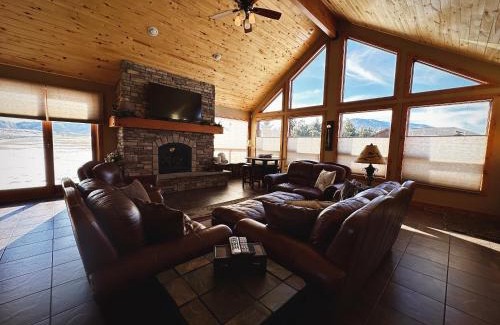 Red Lodge House | Pine Ridge Paradise