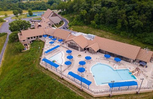 The Galena Territory House | Pine Ridge Peaceful Escape - Hot Tub - Fall Views