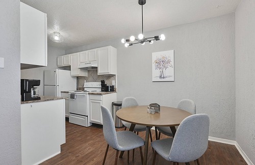 College Station Apartment | Pine Ridge sQuad - B - 2Br/1Ba, Pet Friendly & minutes from A&M!