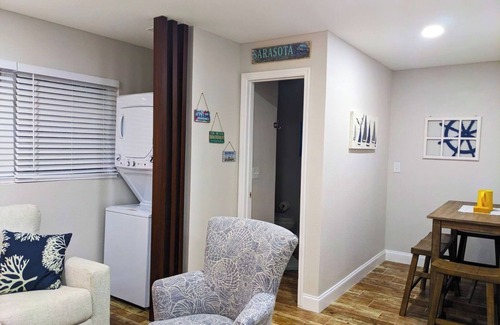 South Sarasota Apartment | Pine Terrace Oasis: 10 Min to Siesta Key