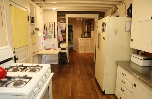 Forest Beach Cottage | Pine Trail Retreat - Cabin, Shared Beach Access