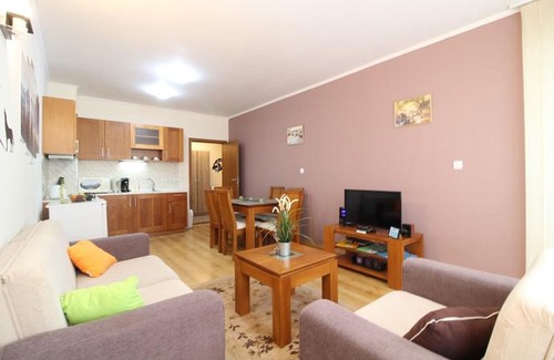 Shiligarnika Apartment | Pine Tree Apartment 2 - B7
