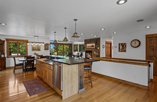 Bozeman House | Pine Tree Haven - Large home just north of Bozeman with a hot tub and views!