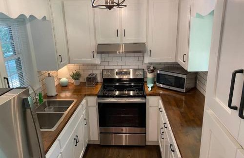 Gainesville House | Pine Valley Place 3 Bedroom 2 Bathroom house