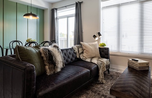 Orangeville House | Pine View Row: Luxurious Designer Townhome