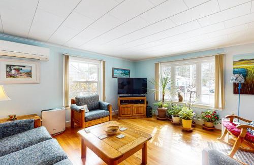 Ogunquit House | Pineapple Cottage By The Sea