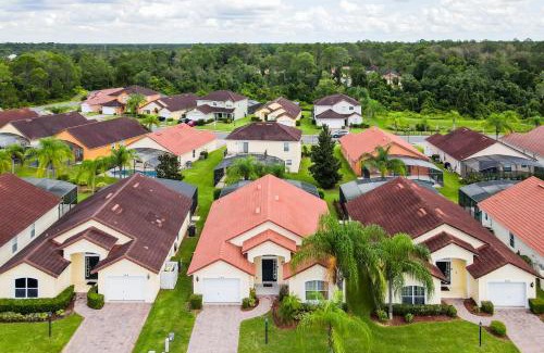 Lake Wilson Preserve House | Pineapple Palms