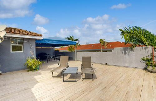 Downtown Fort Lauderdale House | Pineapple Place