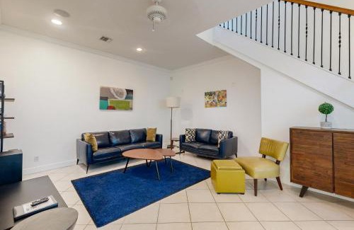 Downtown Fort Lauderdale House | Pineapple Place