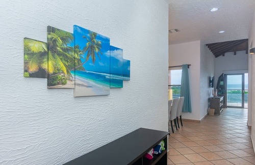 French Harbour Condo | Pineapple Villa 442 2 Bedroom Condo by RedAwning