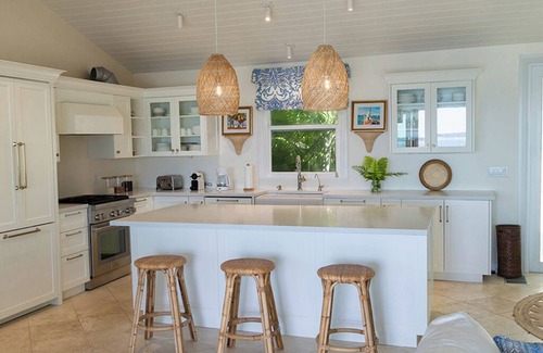 Dunmore Town House | Pineapple Wine - Harbour Front