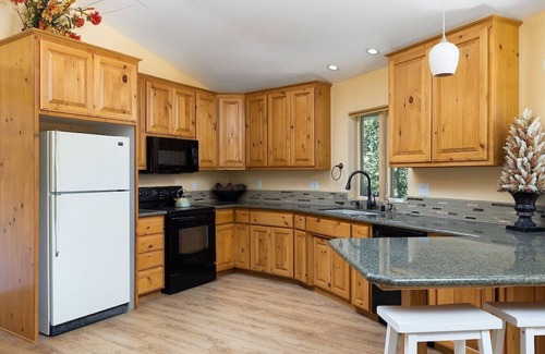 Crestline Apartment | Pinecone Lodge at Falcon Ridge