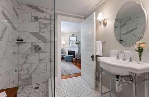 Historic Montford Bed & Breakfast | Pinecrest Bed & Breakfast