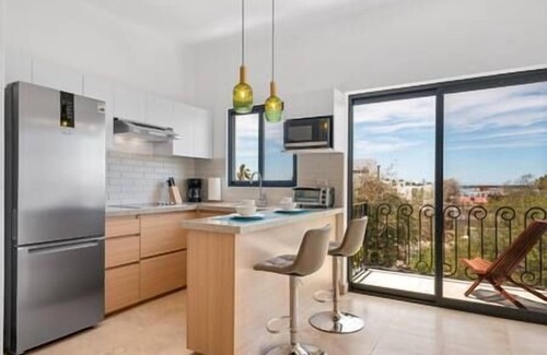 La Paz Apartment | Pineda #301 TWO BR Suite Great Location ~ Rooftop ~ Parking