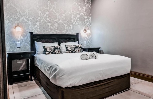 Newcastle Bed & Breakfast | Pinehaven Bed and Breakfast