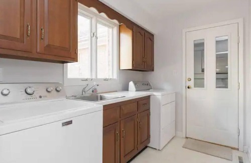 Pinehurst House | Pinehurst Golf Escape - Sleeps 10 w/Game Room