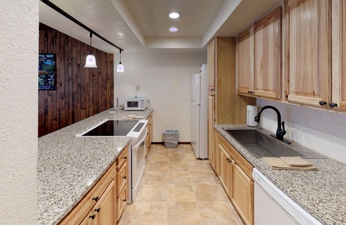 Fraser Condo | Pines at Meadow Ridge
