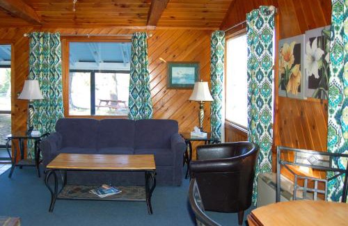 Windham House | Pines Cottage