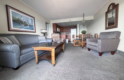 Traverse City Apartment | Pinestead Reef Resort