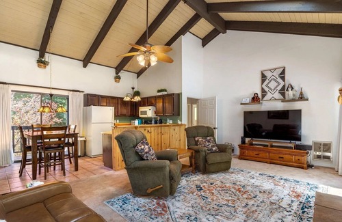 Pinetop Condo | Pinetop Country Club Mountain Retreat ~ Golf, Near Ski Resort-Patio,Trails,Lakes