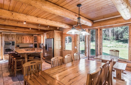 Hamilton Cabin | Pineview Lodge