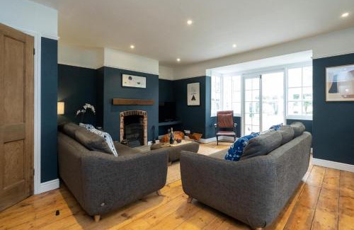 Aldeburgh House | Pinewood - Aldeburgh Coastal Cottages