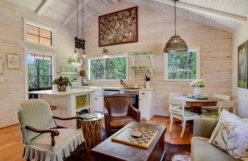 La Grange Cabin | Piney Woods Cabin