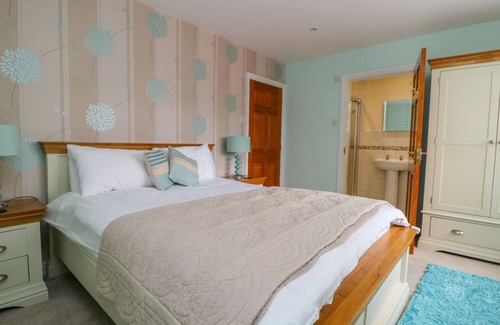 Seaton Cottage | PINFOLD VIEW, pet friendly, with a garden in Seaton
