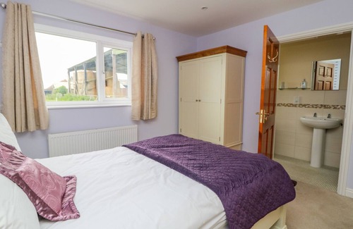 Seaton Cottage | PINFOLD VIEW, pet friendly, with a garden in Seaton