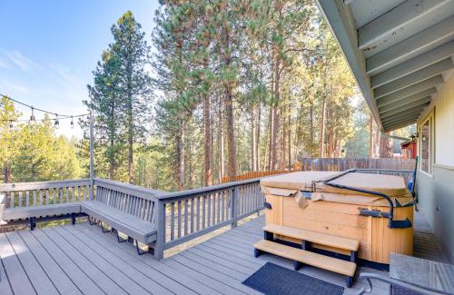 Deschutes River Woods House | Ping-Pong and Private Hot Tub Family Cabin in Bend!
