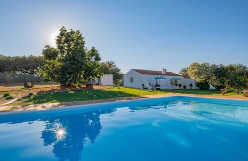 Cercal Cottage | Pinheiro Pool View Room