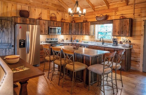 Talladega House | Pinhoti Ridge Retreat Cabin 2, Skyline