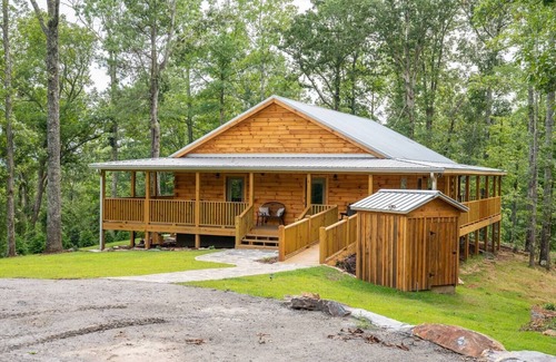 Talladega House | Pinhoti Ridge Retreat Cabin 2, Skyline