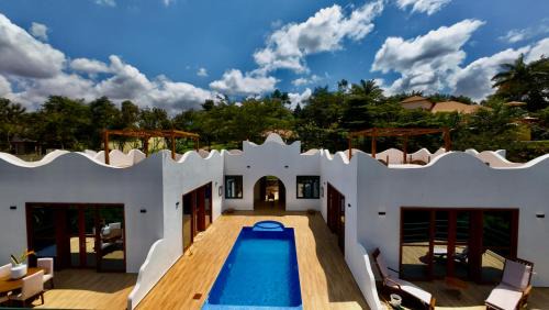 Moshi Hotel | Pink Flamingo Boutique Hotel