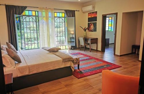 Moshi Hotel | Pink Flamingo Boutique Hotel