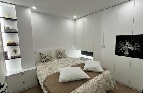 Moncao Apartment | Pink House