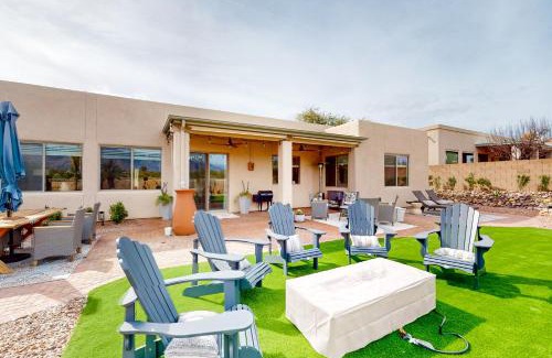 Oro Valley House | Pink Mountain Retreat