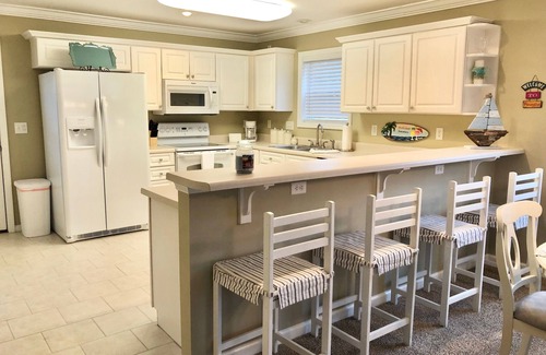 Panama City House | Pink Paradise - Historic St. Andrew’s Marina