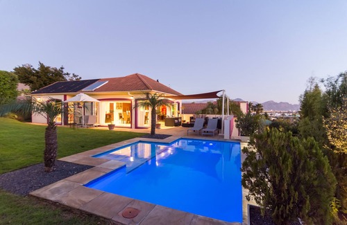 Heldervue House | Pink Rose Guesthouse & Spa | FOR MEN ONLY | Room 2 apartment