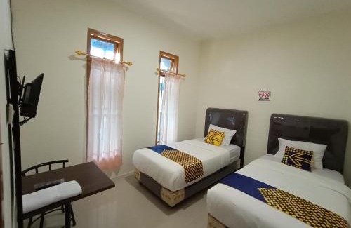 Hutagodang House | Pink's Guesthouse