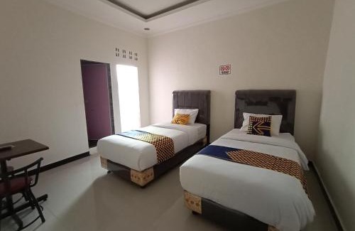 Hutagodang House | Pink's Guesthouse
