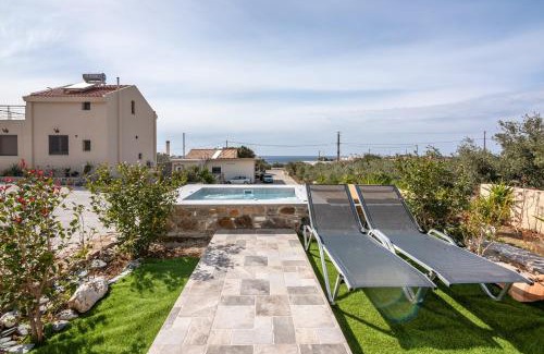 Ayios Pandeleimon Villa | Pink Sand Villas
