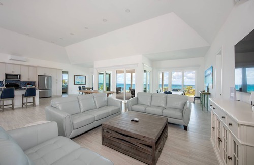 Governor's Harbour House | Pink Sands Point 10 Bedroom Estate