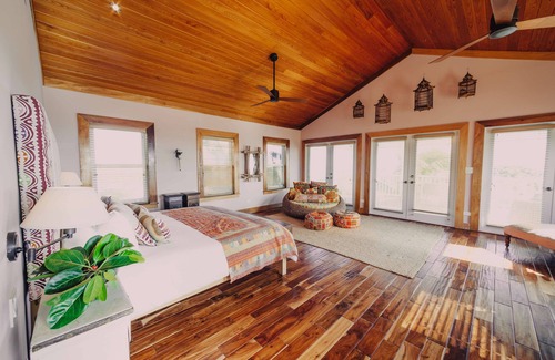 Dunmore Town Resort | Pink Sands Resort