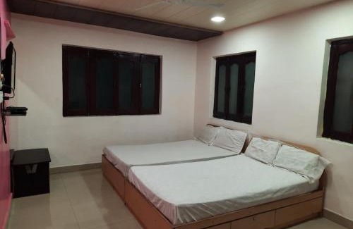 Mount Abu Hotel | Pink villa house