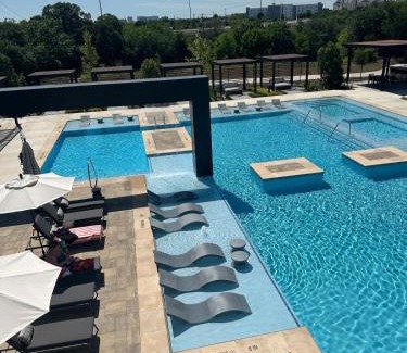 McNeil Apartment | Pinky