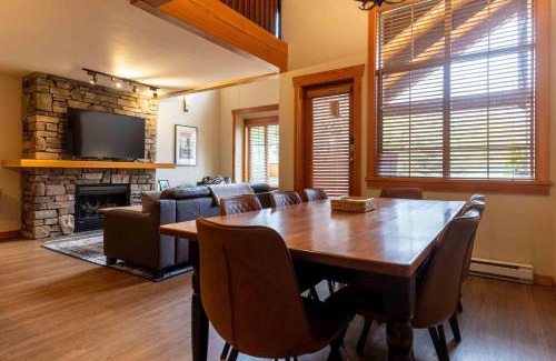 East Kootenay Apartment | Pinnacle Ridge Condos by Fernie Central Reservations